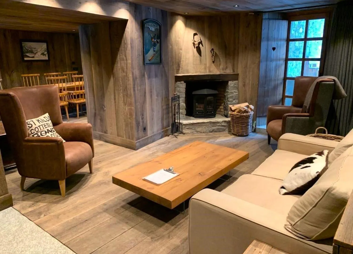 L'Illaz - 4 Bedrooms, Log Fire Val-d'Isere