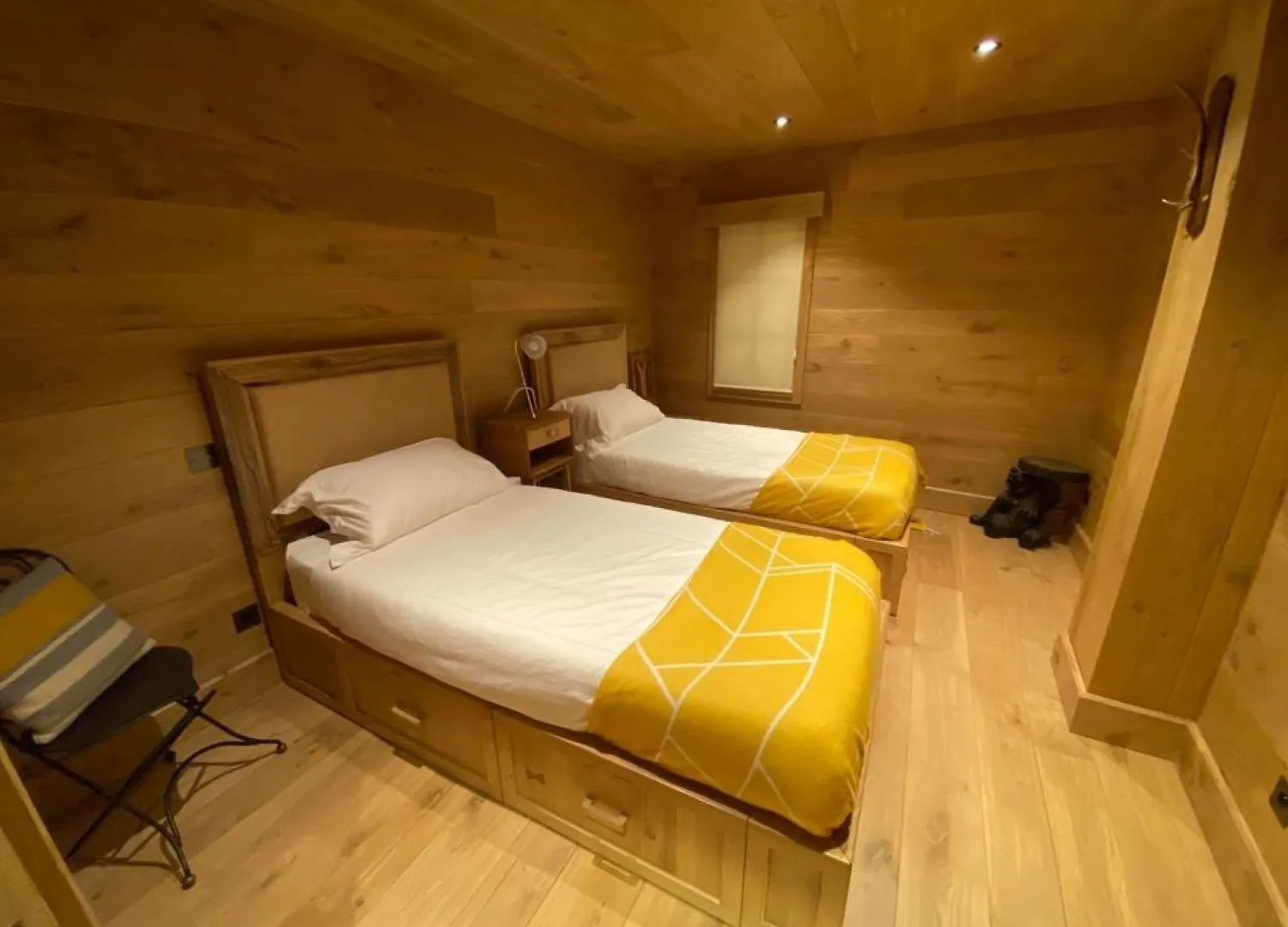 Apartment L'Illaz - 4 Bedrooms, Log Fire Val-d'Isere