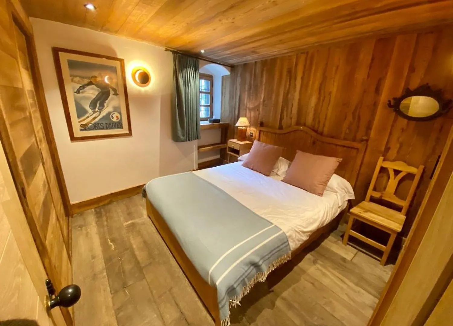 L'Illaz - 4 Bedrooms, Log Fire Val-d'Isere France